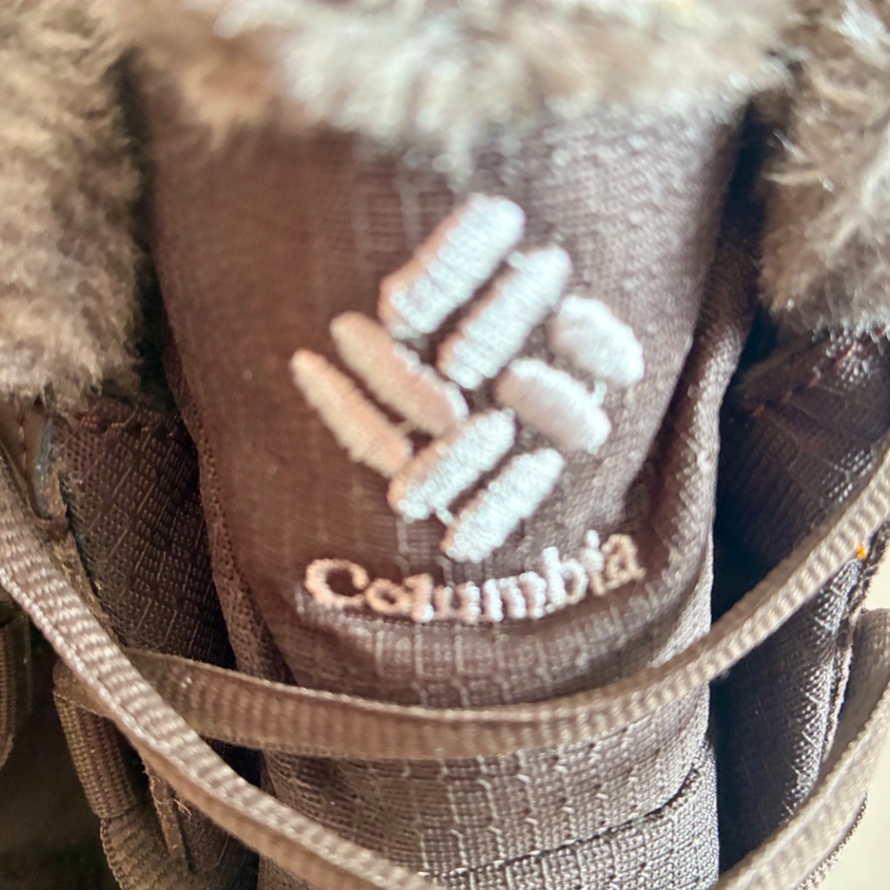 Columbia Boots Size 7.5 - Picture 4 of 8